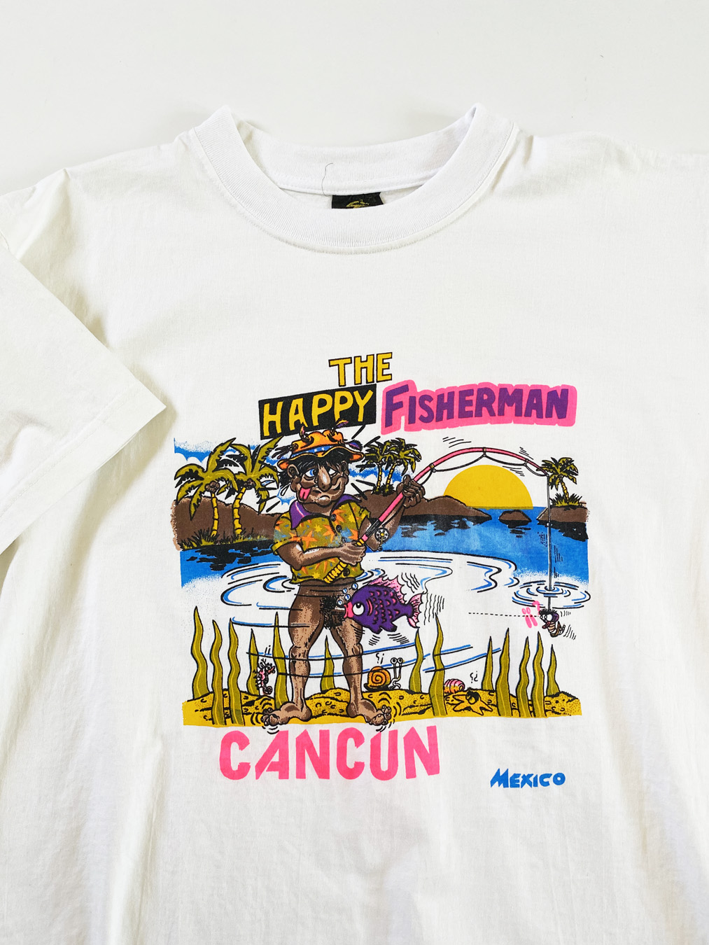 The Happy Fisherman Cancun White T-Shirt XXL - 5 Star Vintage