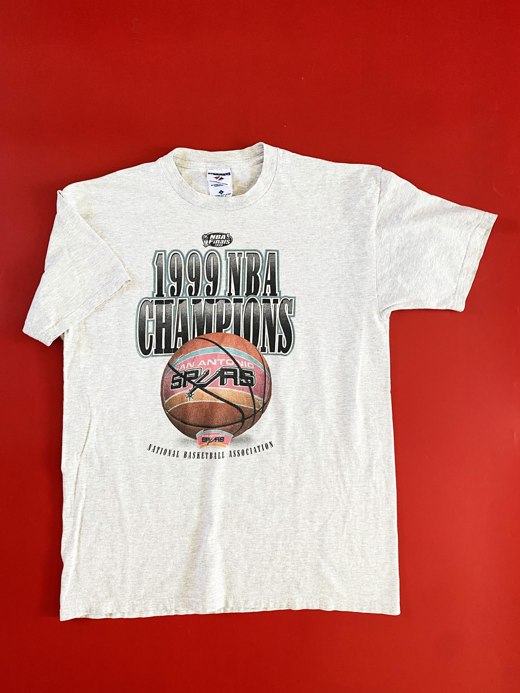 San Antonio Spurs 1999 Nba Champions Distressed Vintage T-Shirt by